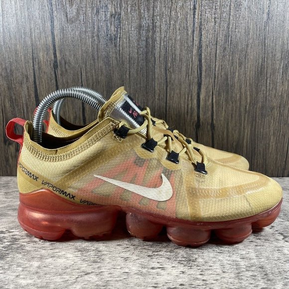 Nike Air Vapormax 2019 Lace Up Running Shoe Club Gold AR6631-701 Size US 7.5